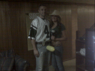 Illustration for article titled Here Are Some Photos Of People Pretending To Be Brett Favre And Jenn Sterger
